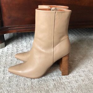 Excellent condition Tony Bianca Castro booties